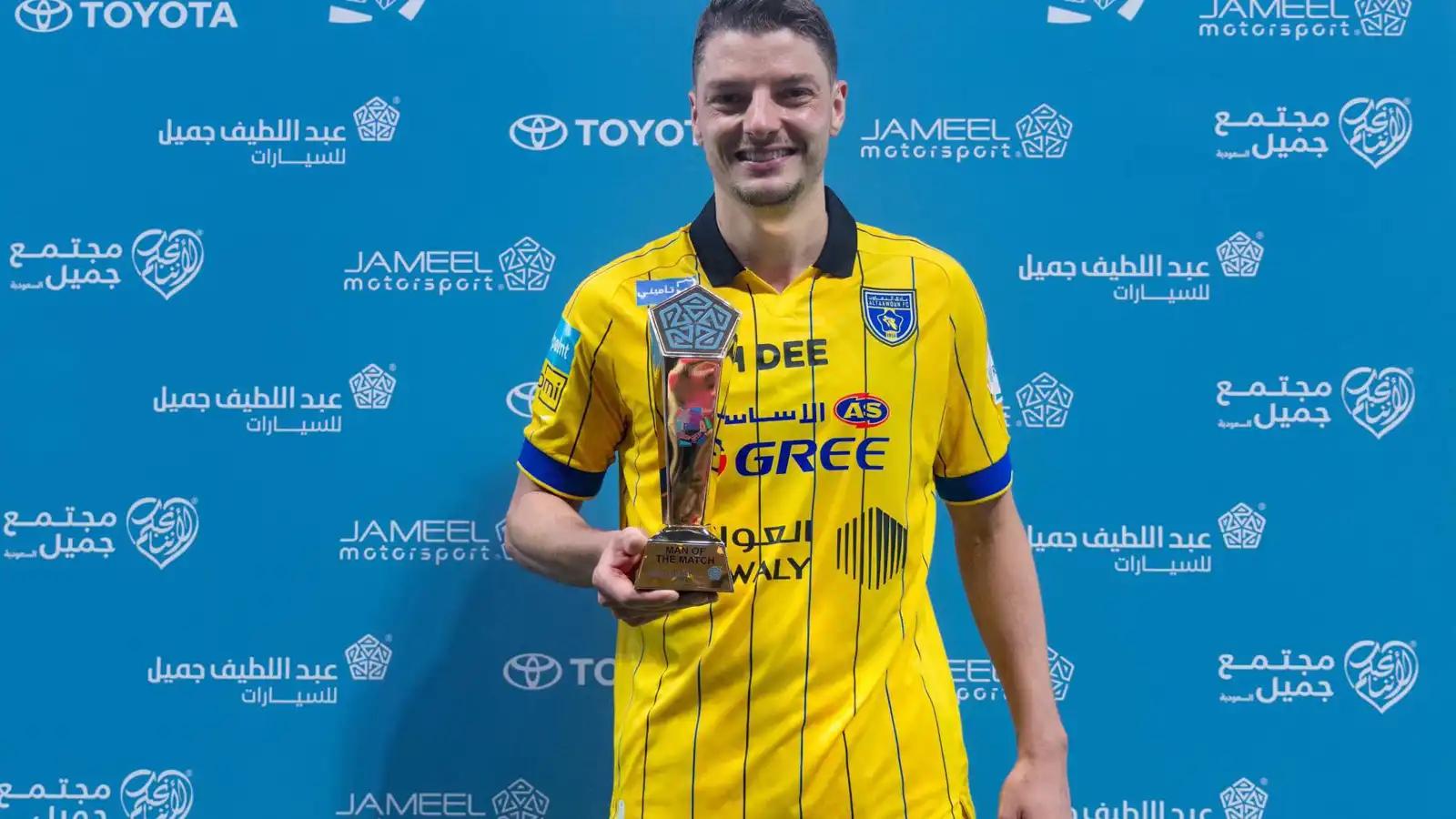 ردود فعل الصحافة العالمية بعد تألق البرازيليين في مباراة الهلال والتعاون