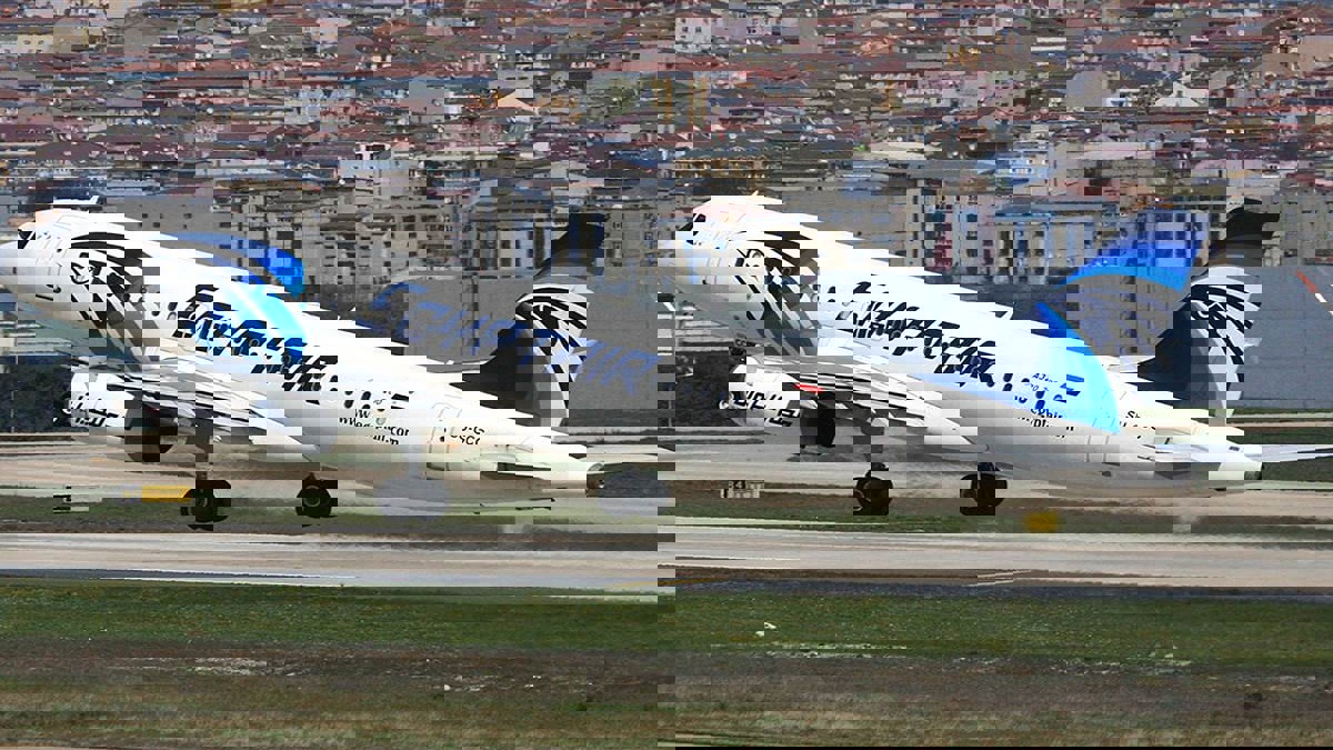 بعد توقفها بسبب كورونا.. "مصر للطيران" تحدد موعد عودة رحلاتها إلى الصين