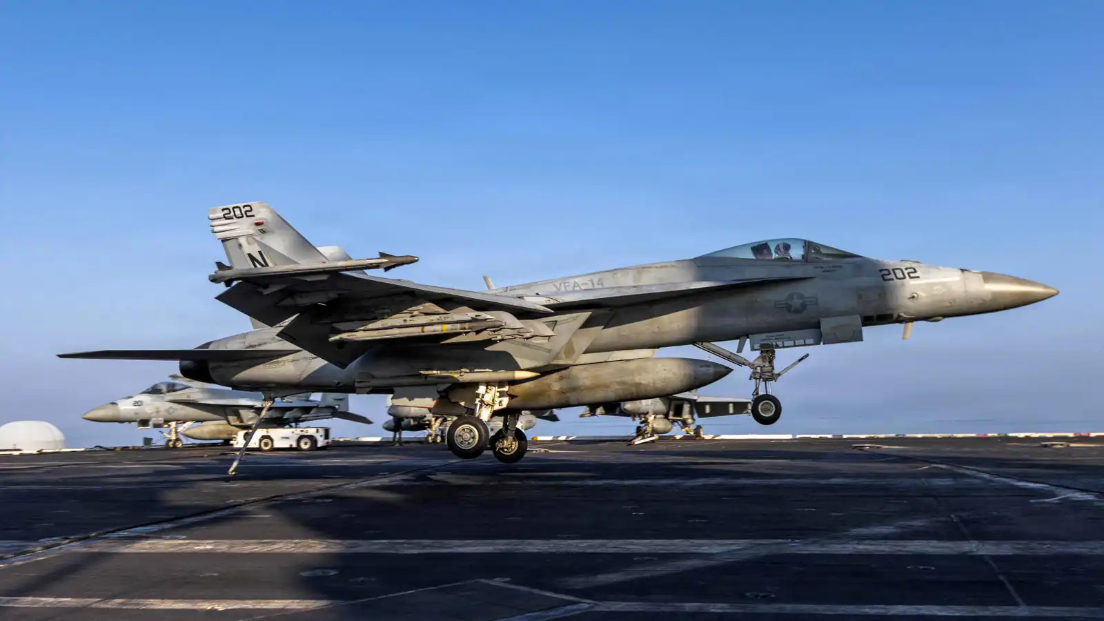 رومانيا تسمح لواشنطن باستخدام قواعدها لضرب إيران