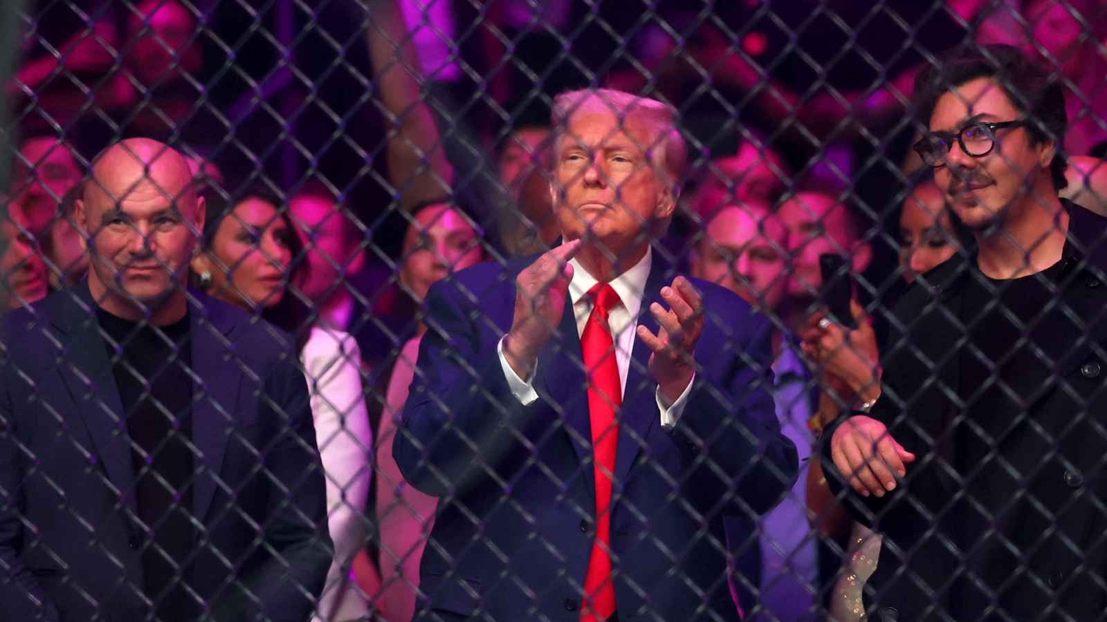 ترامب يخطط لاستضافة نزال فنون قتالية في البيت الأبيض