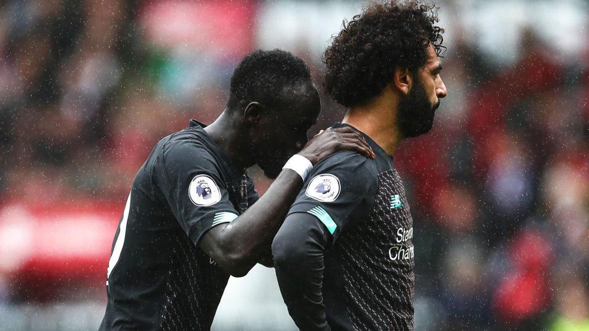 ساديو ماني يتحدث عن أزمته السابقة مع محمد صلاح في مباراة ليفربول وبيرنلي (فيديو)