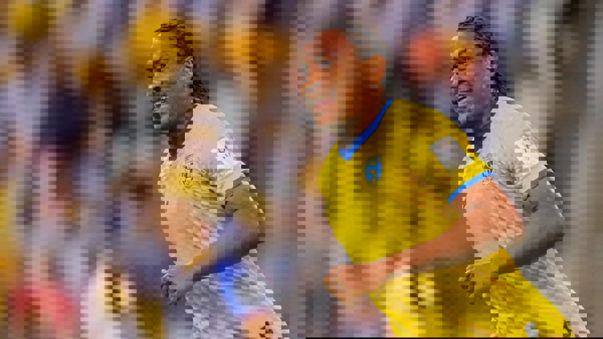 تاوامبا يكشف تفاصيل أزمته مع نادي التعاون.. وصدمته بقرار منعه من اللعب في السعودية