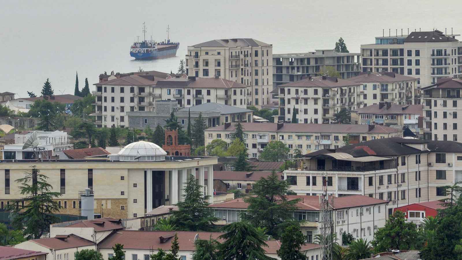 طلبت مساعدة روسيا.. أبخازيا تواجه "كارثة" بسبب نقص الكهرباء