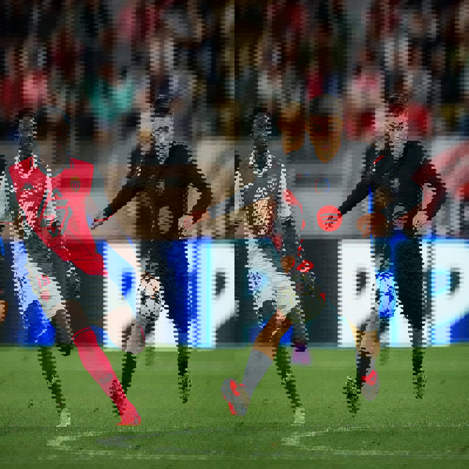 رجل مباراة موناكو وبرشلونة في دوري أبطال أوروبا