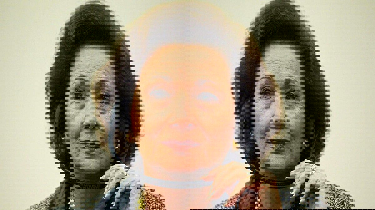 حقيقة وفاة سوزان مبارك زوجة الرئيس المصري الأسبق