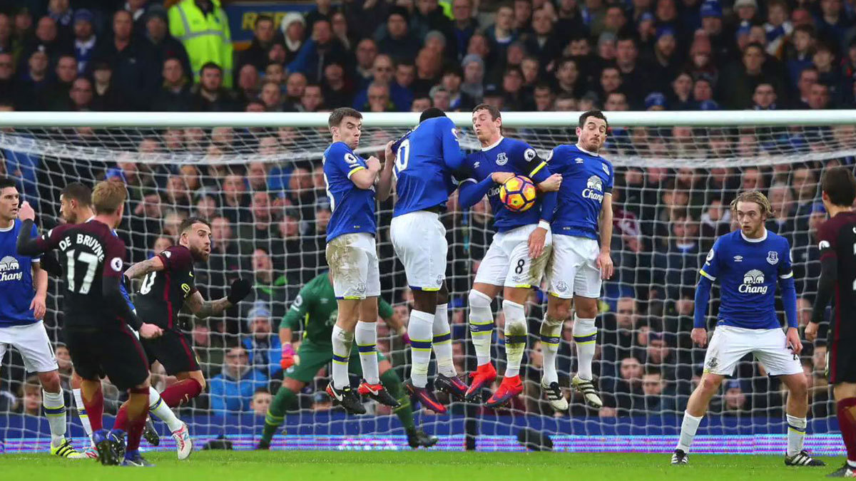 القنوات الناقلة لمباراة مانشستر سيتي ضد إيفرتون اليوم في الدوري الإنجليزي