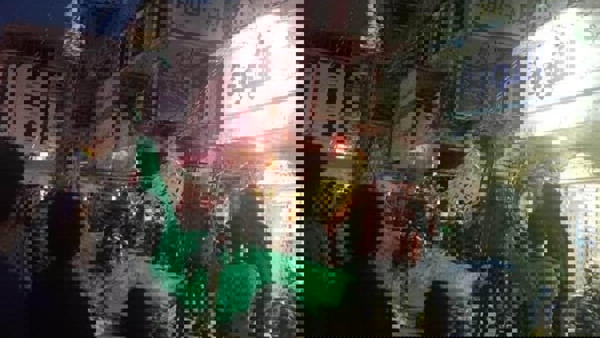 اليمن.. قتلى وجرحى بانهيار فندق الثريا في صنعاء (صور وفيديو)