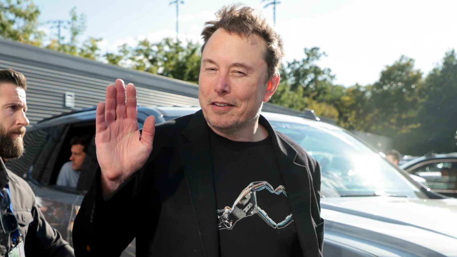 ماسك يعلن حضوره تجمع ترامب الانتخابي في بنسلفانيا