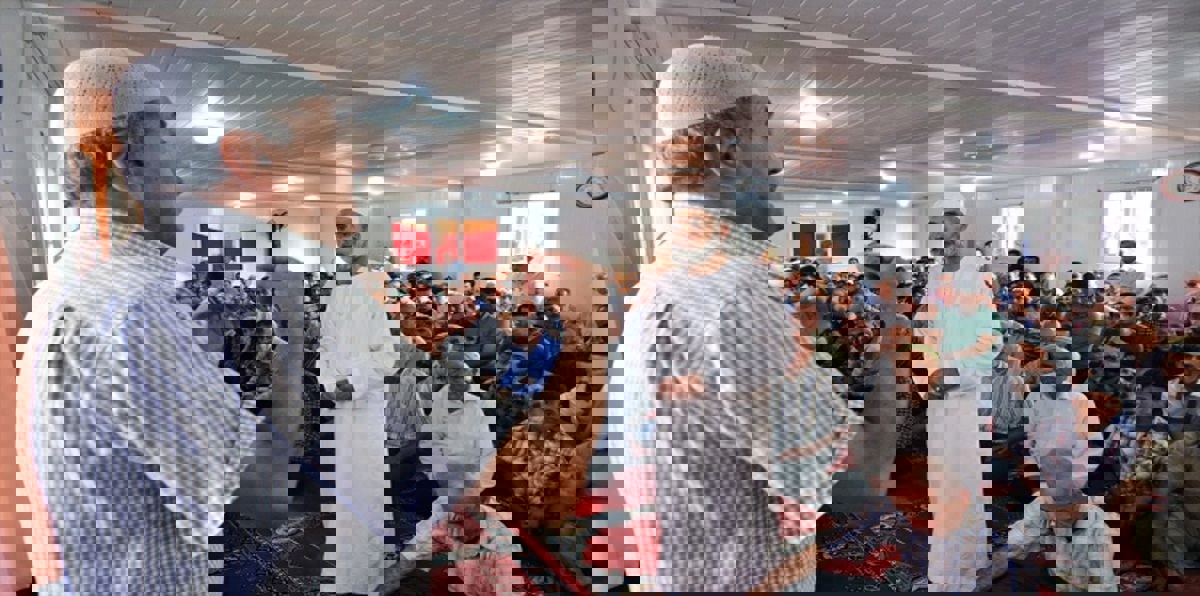 اللاجئون السوريون في تركيا.. فرحة العيد يُنغصها ألم الفراق