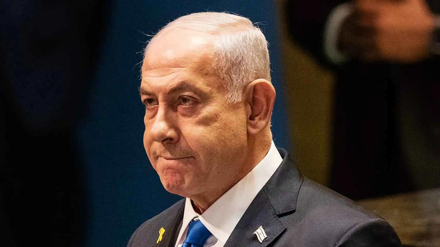 "الرقصة المألوفة".. نتنياهو بين رضا الرأي العام وغضب اليمين