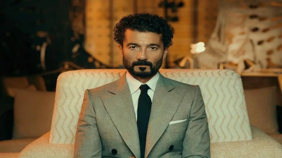 آخر تطورات الحالة الصحية للفنان خالد النبوي.. وهذا ما قاله للمخرج عمرو عرفة