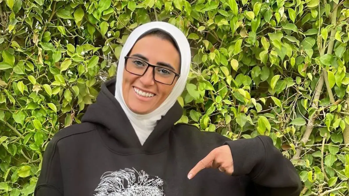 "بتدور على الترند".. مخرجة "ريستارت" تهاجم طارق الشناوي