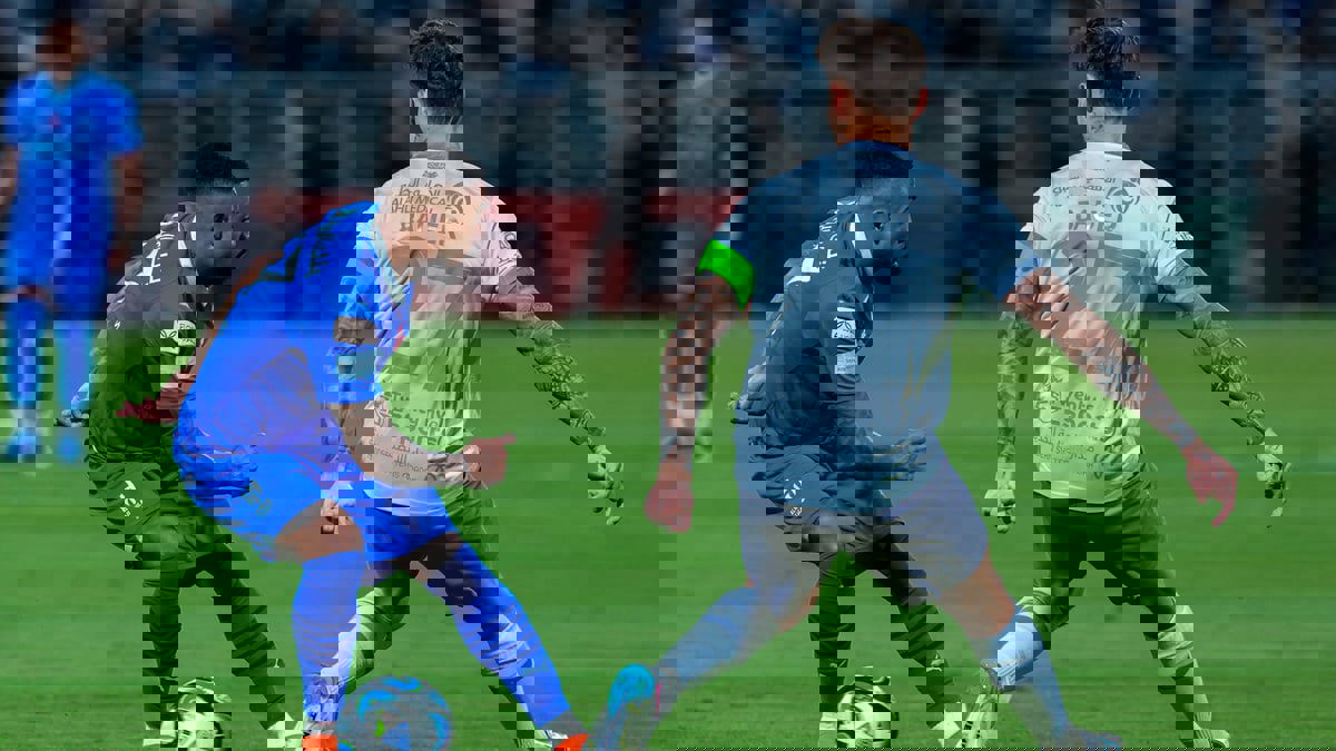 مالكوم يبكي بعد إصابة قوية للغاية أمام الطائي (فيديو)