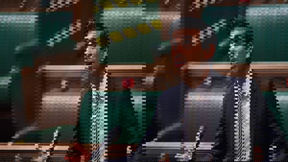 وزير المال البريطاني السابق ريشي سوناك يترشح لخلافة جونسون