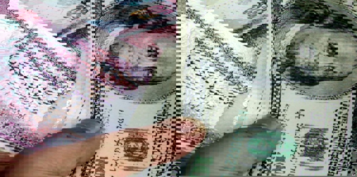 بعد موجة هبوط لأسابيع.. الجنيه المصري يرتفع في السوق الموازية