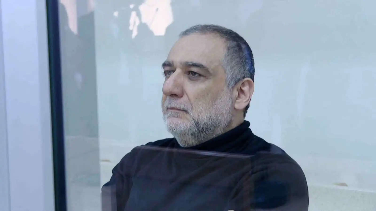 أذربيجان.. السجن 20 عاما لملياردير أرميني لإدانته بجرائم حرب