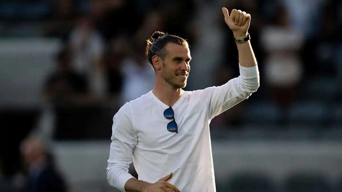 كشف سرا عن نفسه.. أسطورة ريال مدريد يخشى "الإفلاس"