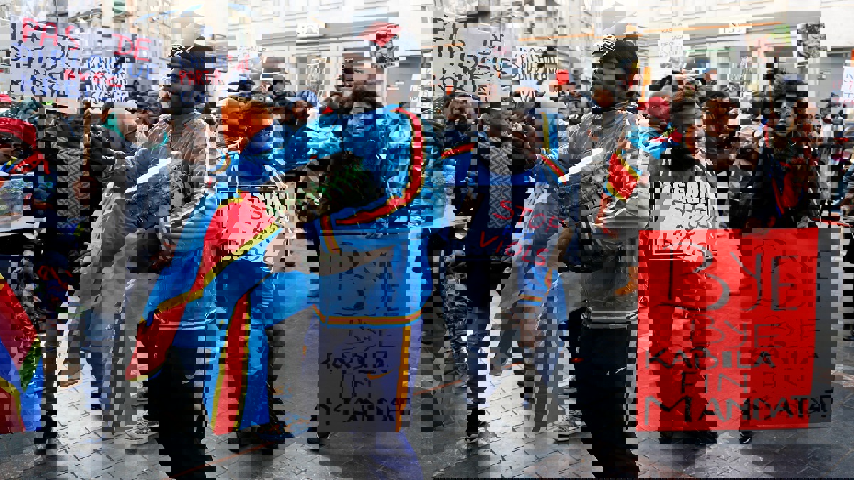 الناخبون في الكونغو الديمقراطية يدلون بأصواتهم في انتخابات رئاسية طال تأجيلها