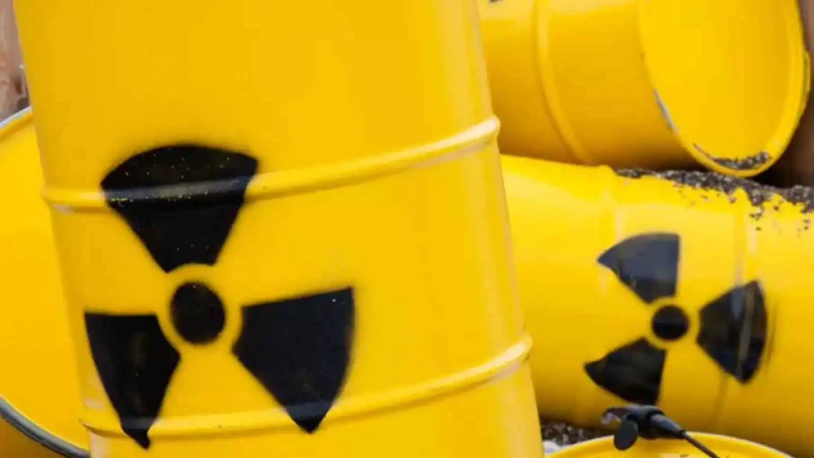 يورانيوم بالسوق السوداء.. مخاوف من انفجار قنبلة الإرث النووي السوفيتي