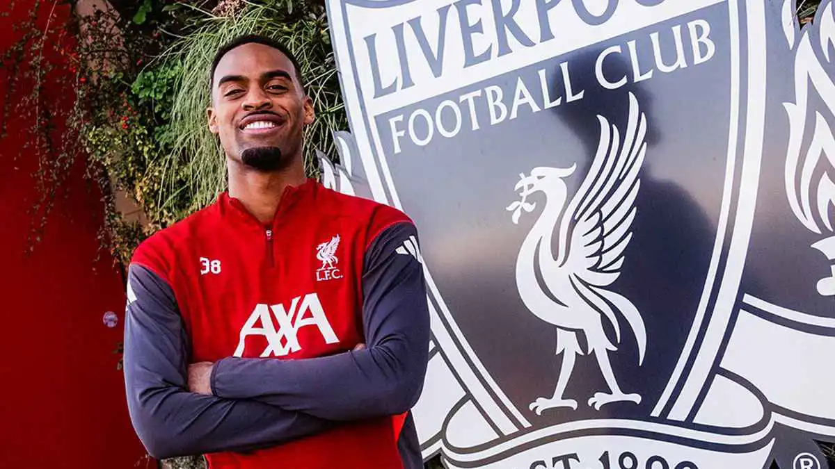 بعد تجديد عقده.. كم يبلغ راتب غرافينبرغ مع ليفربول؟