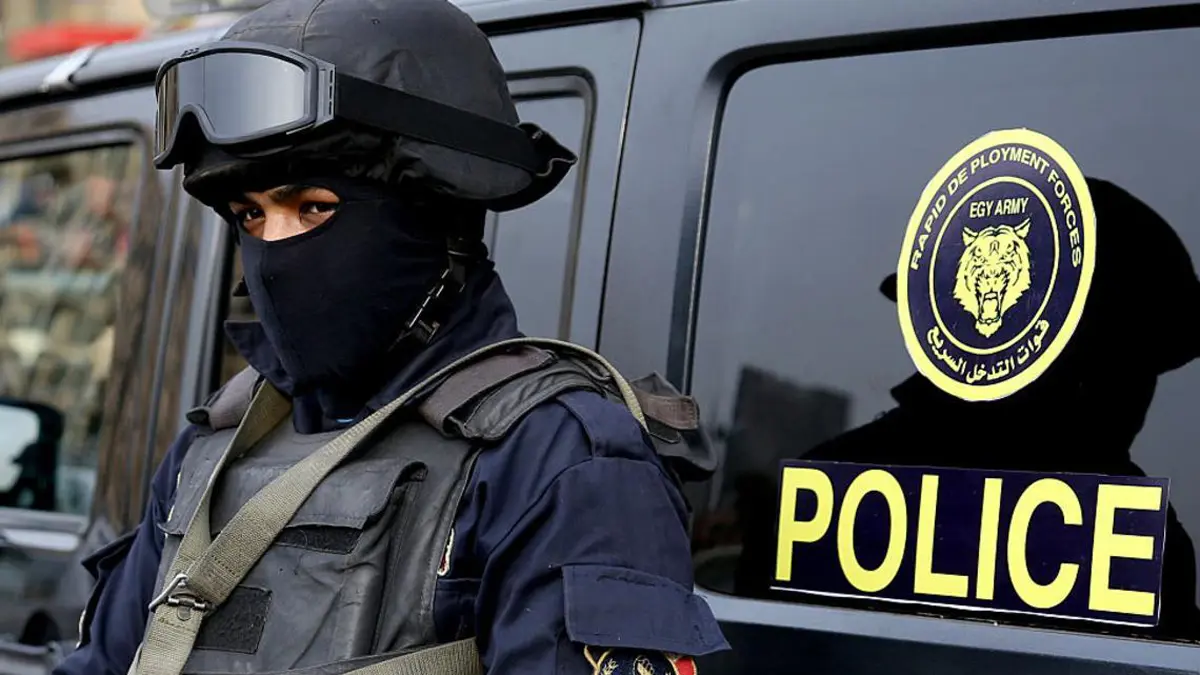 مصر.. تفكيك 6 عبوات ناسفة على سطح مسجد بالقرب من كنيسة العذراء وأبو سفين