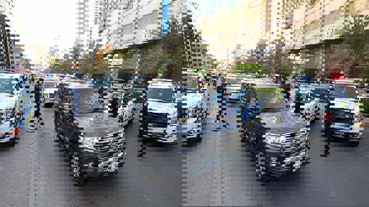 ضرب عاملاً في مغسل سيارات.. الكويت تسجن ضابطاً رفيعاً 