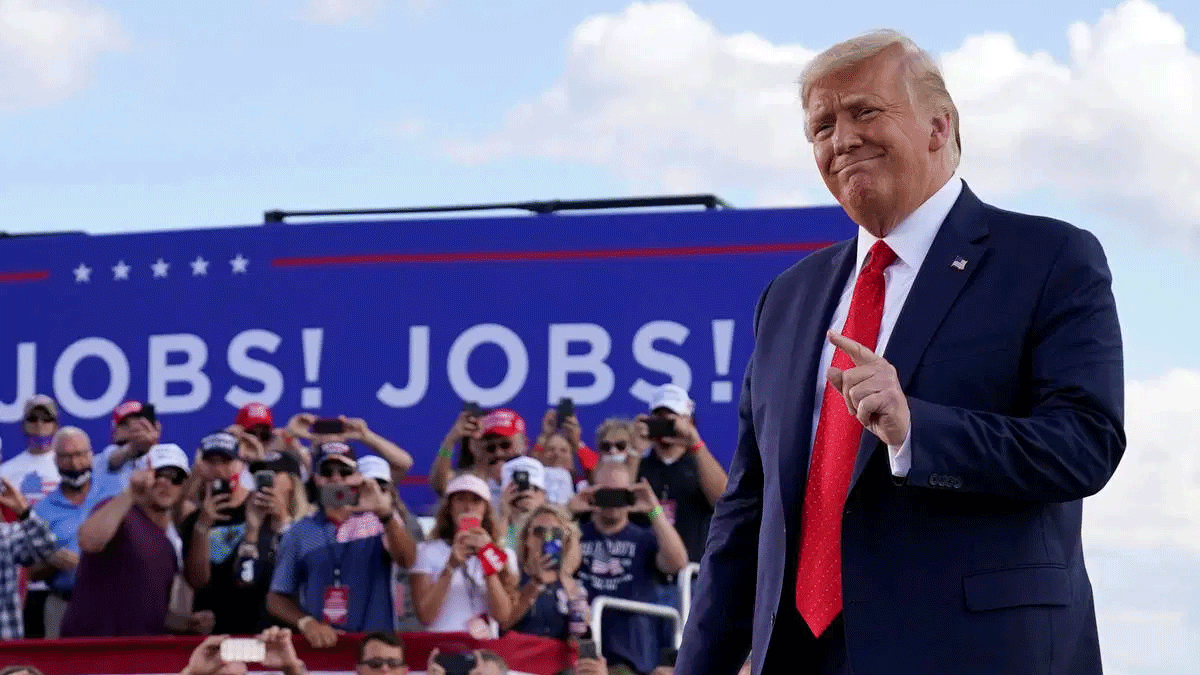 ترامب يغري الشركات الأمريكية للخروج من الصين ويهدد بسحب عقود المتحايلين