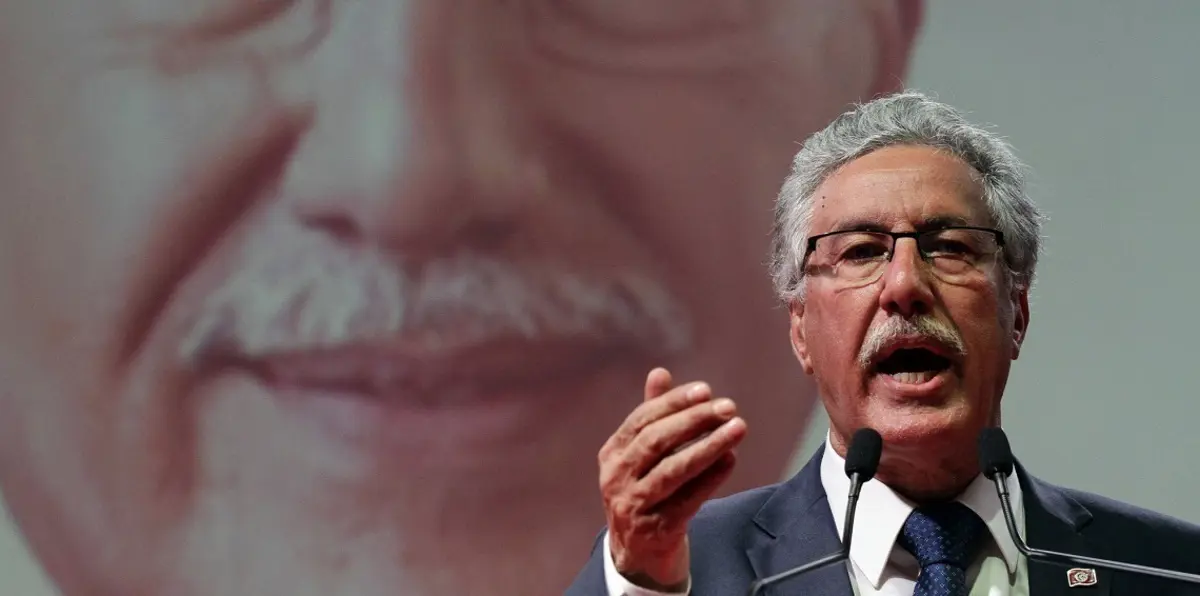 تونس.. حرق مقر حزب سياسي وتحذيرات من اغتيال قادة في المعارضة