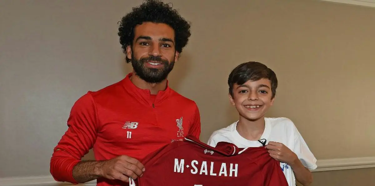 "فيفا" يتغزل في أخلاقيات محمد صلاح بعد تحقيقه حلم طفل سوري مريض (صورة)