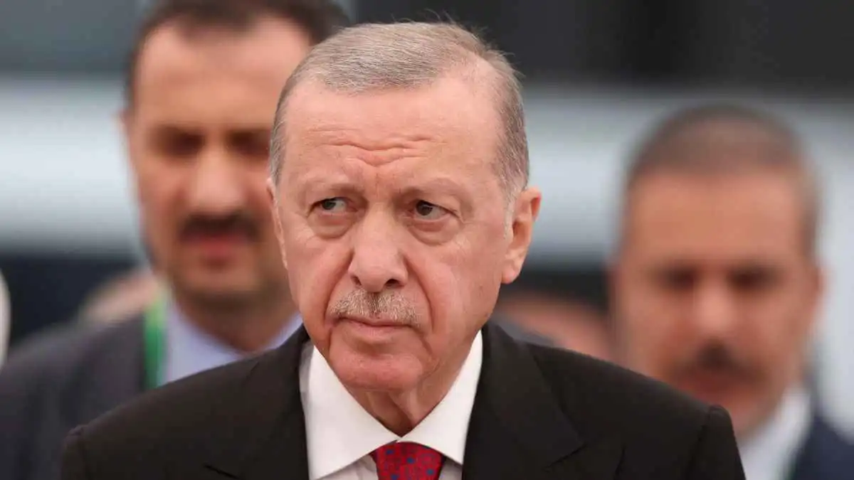 أردوغان: سأبحث السلام في أوكرانيا مع بوتين غدا