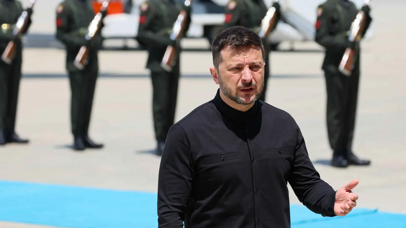 زيلينسكي يعلن موعد عقد المفاوضات مع الروس في إسطنبول