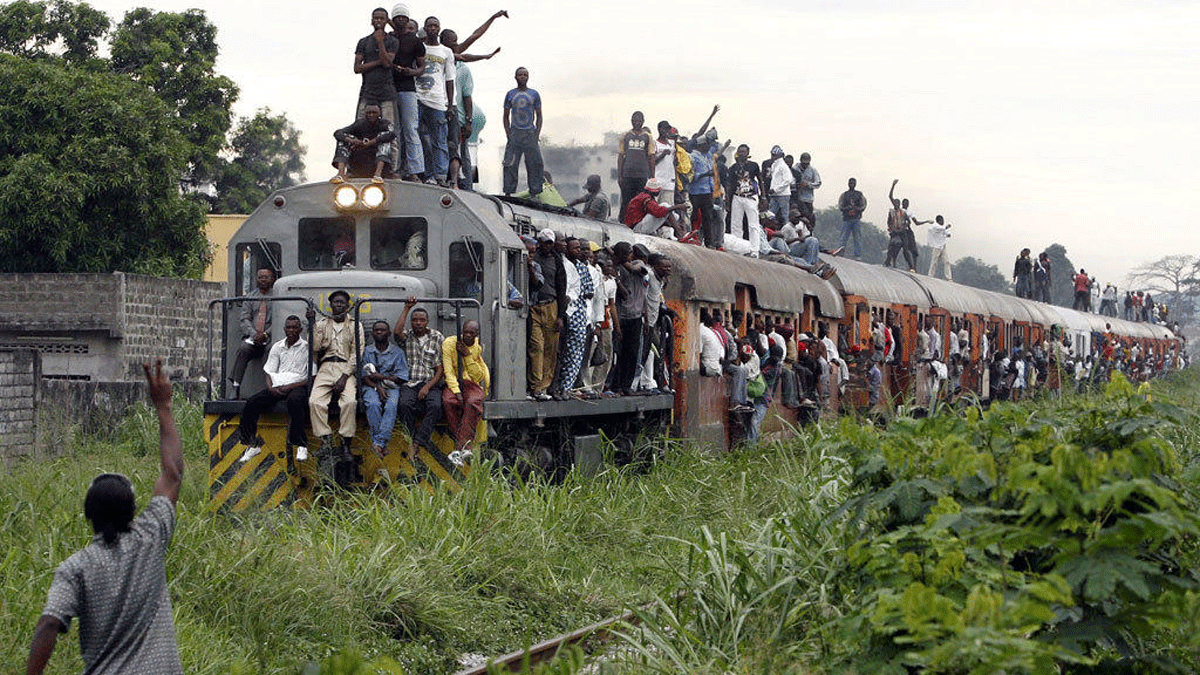 مقتل 50 شخصًا جرّاء خروج قطار عن القضبان في الكونغو