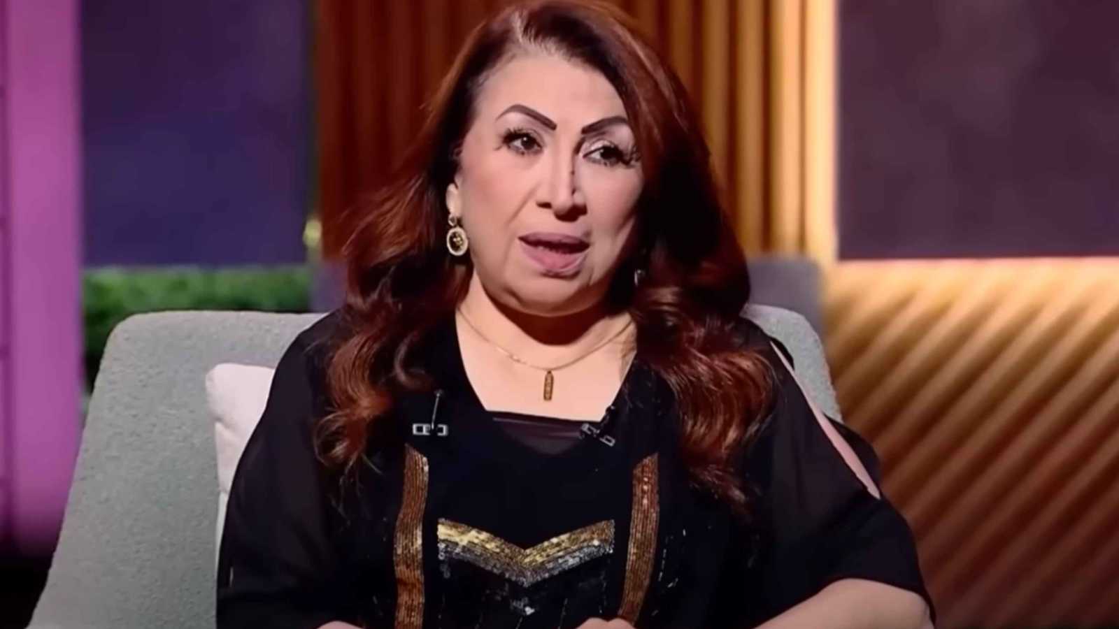 "نجمة التسعينيات".. عبير عادل تتصدر الترند بعد تحولات صادمة في حياتها