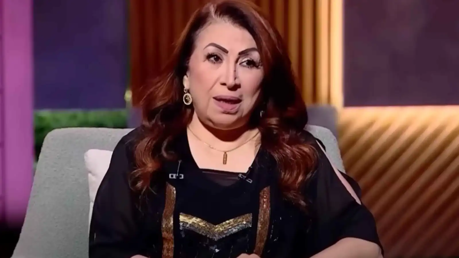 "نجمة التسعينيات".. عبير عادل تتصدر الترند بعد تحولات صادمة في حياتها