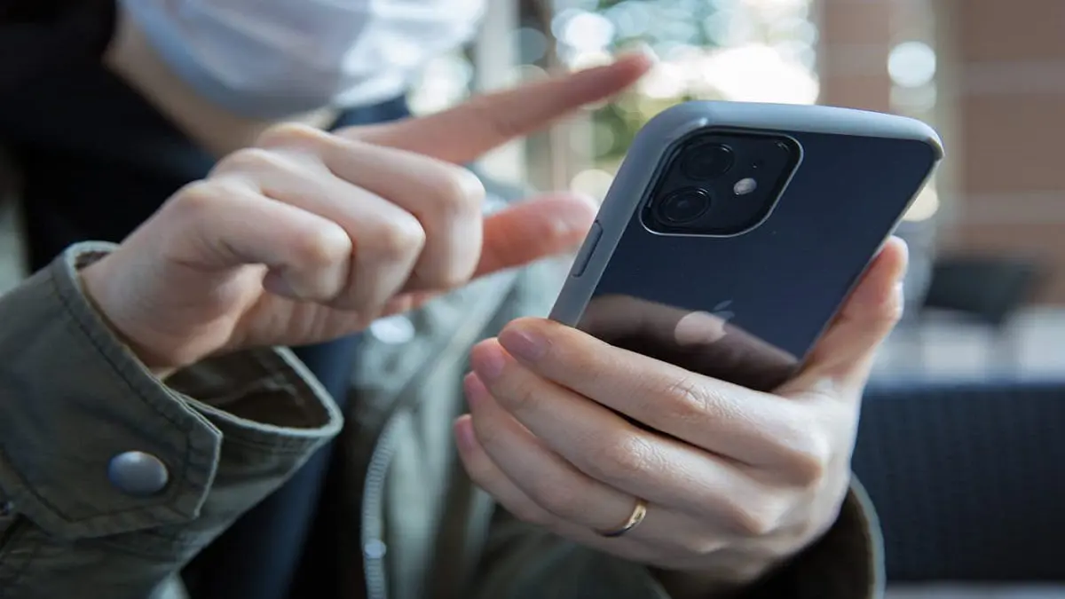 "أبل" تحذر مستخدميها من تأثير MagSafe على الأجهزة الطبية