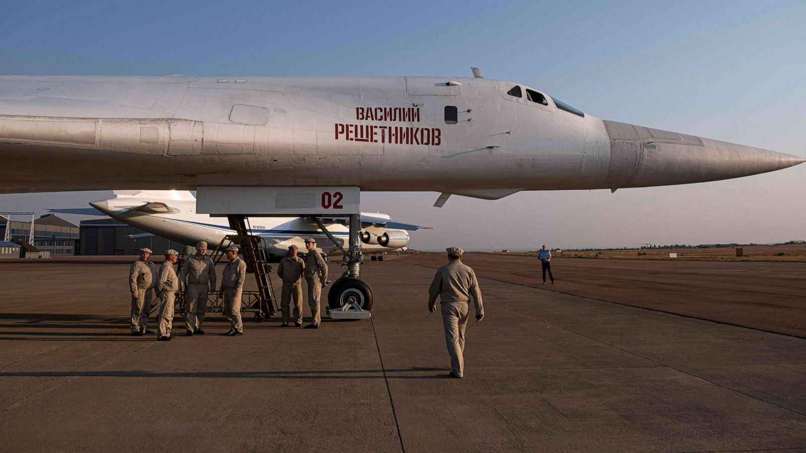 خاص- حركة كثيفة في "حميميم".. "البجعة البيضاء" تقود المعارك ضد الفصائل المسلحة