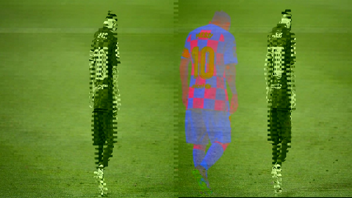 صحيفة: ليونيل ميسي يرفض تكرار سيناريو نيمار مع برشلونة