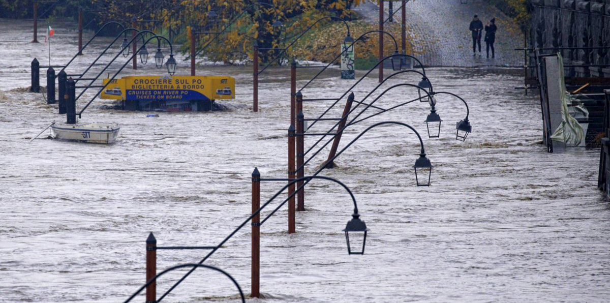 العواصف تقتل أسرتين بمنزل واحد في جزيرة صقلية الإيطالية