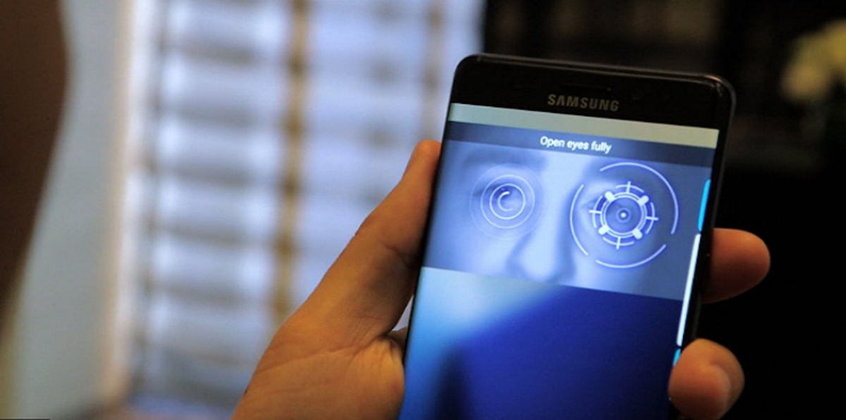 سامسونغ تزود "نوت 7" بمستشعر لبصمة العين