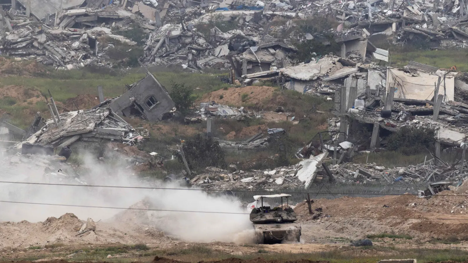 إصابة 3 جنود إسرائيليين في هجوم شمالي قطاع غزة