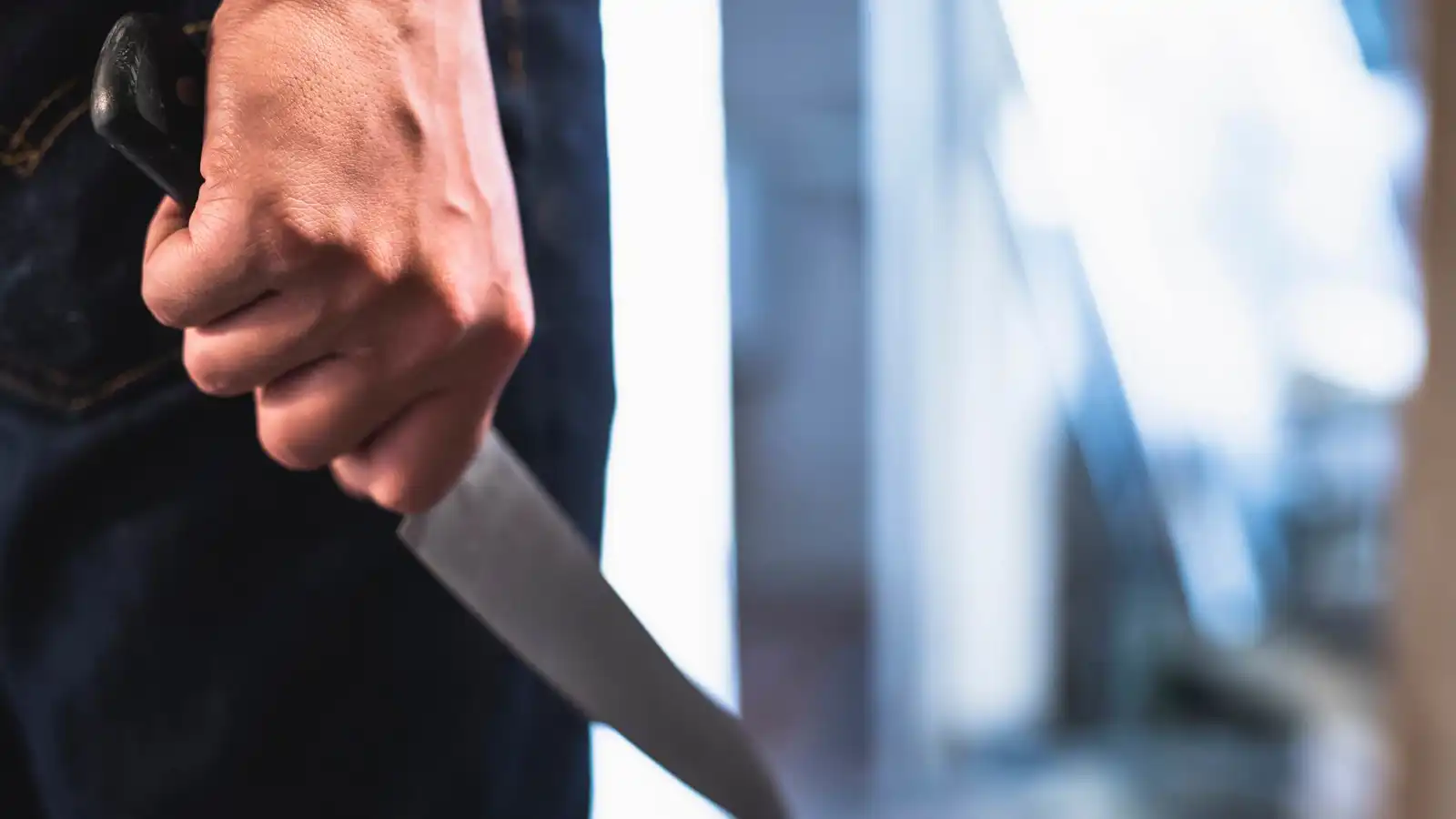 مصر.. طالب يتعرض لاعتداء وحشي أثناء محاولة فض مشاجرة