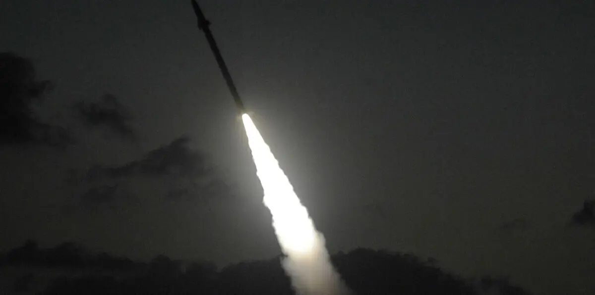 جيش الاحتلال: صواريخ مصدرها سيناء استهدفت إسرائيل