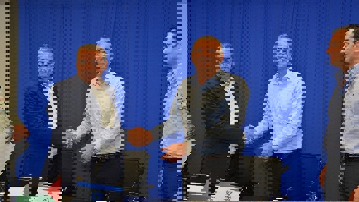 السلطة الفلسطينية تستأنف تسلم إيرادات الضرائب التي تجمعها إسرائيل