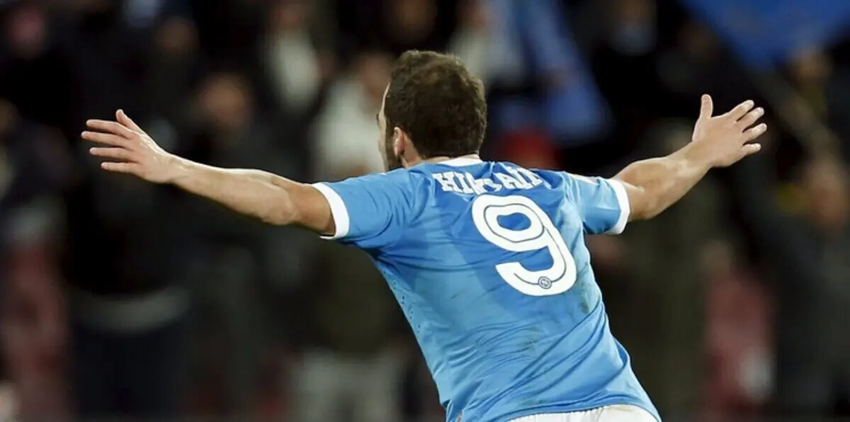 هيغوين يحلق وحيدا في صدارة ترتيب الحذاء الذهبي