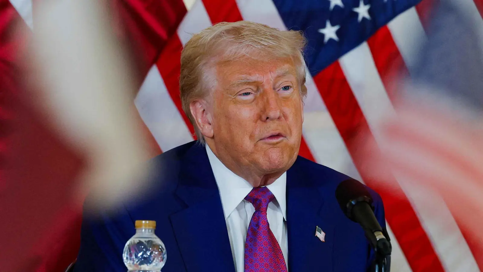 بمكالمة مزدوجة.. ترامب يطرق أبواب بوتين وزيلينسكي لإنهاء الحرب