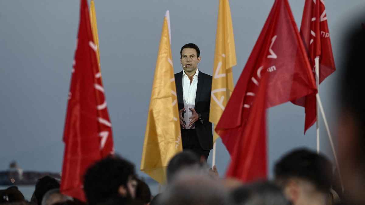 انشقاقات جديدة داخل حزب "سيريزا" المعارض في اليونان