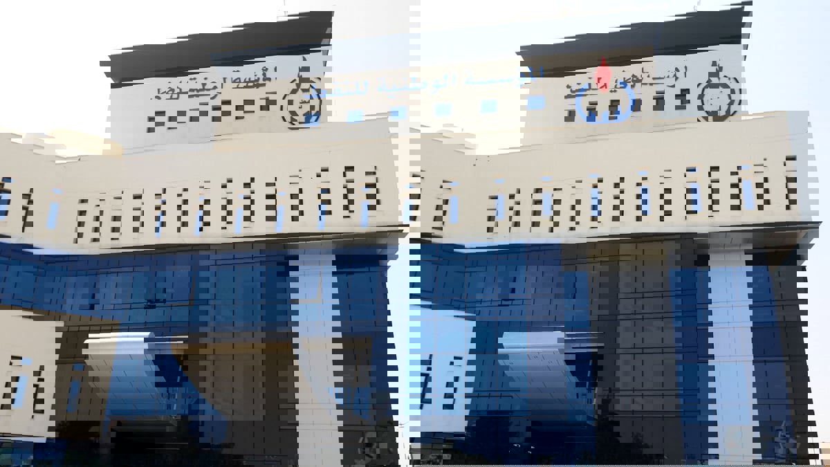 تصعيد جديد.. مؤسسة النفط الليبية تتمسك برفضها إقالة صنع الله