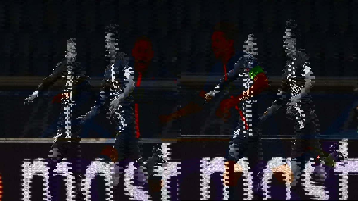 نيمار يحتفل بهدفه على طريقة هالاند خلال مباراة باريس سان جيرمان وبروسيا دورتموند (فيديو)