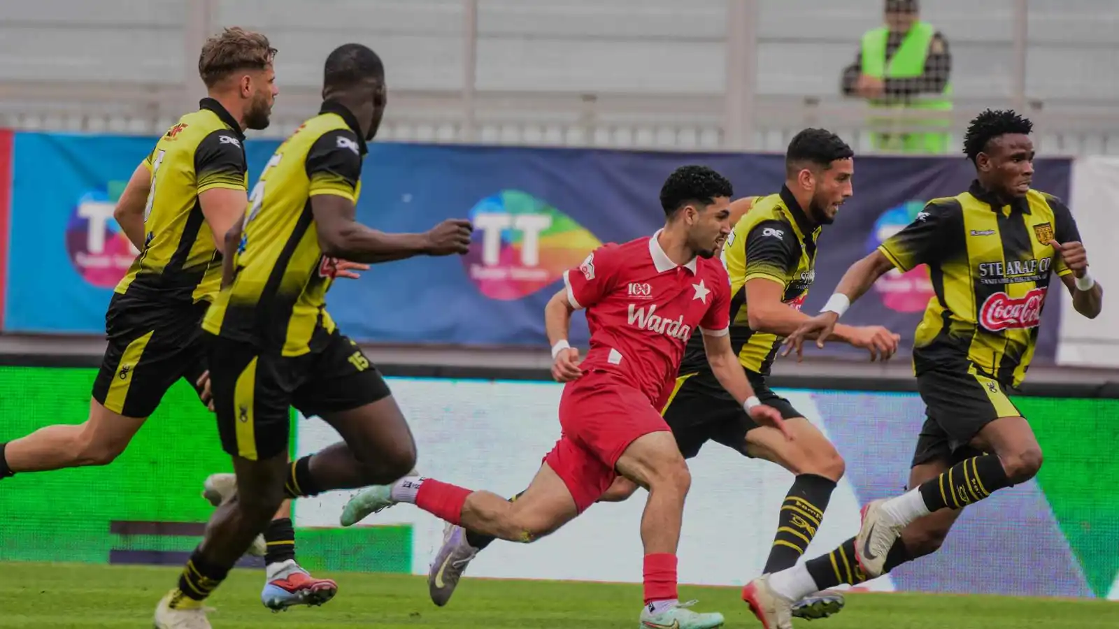 انسحاب وأزمة.. سيناريو نهائي المغرب والسنغال يتكرر في الدوري التونسي (فيديو)