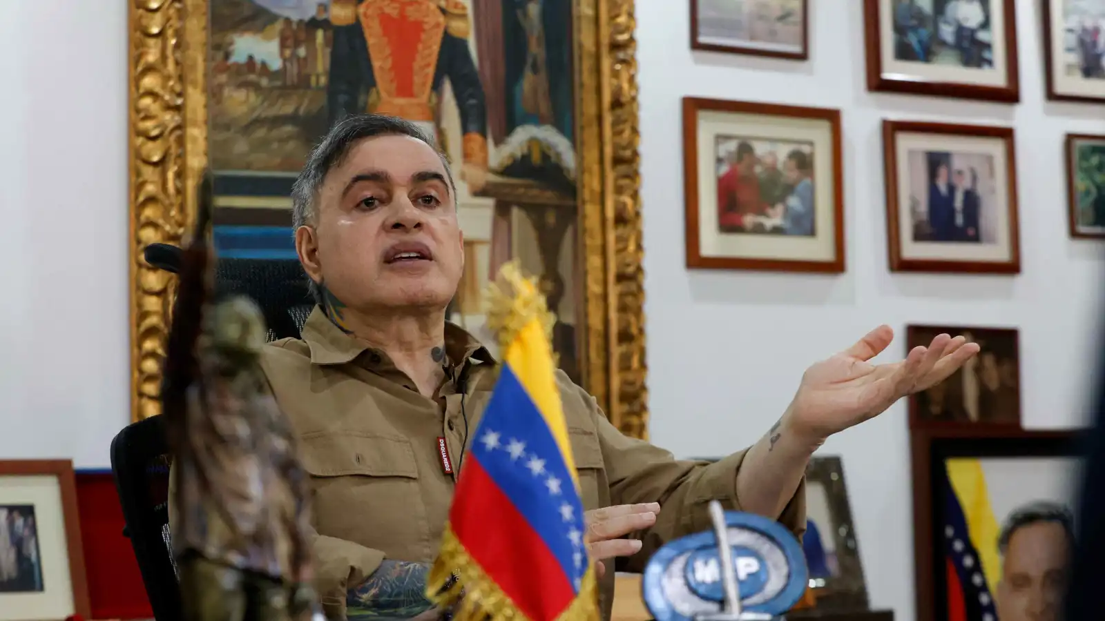 طارق صعب.. المدعي العام الفنزويلي يستقيل وجدل حول صلاته بقطاع النفط